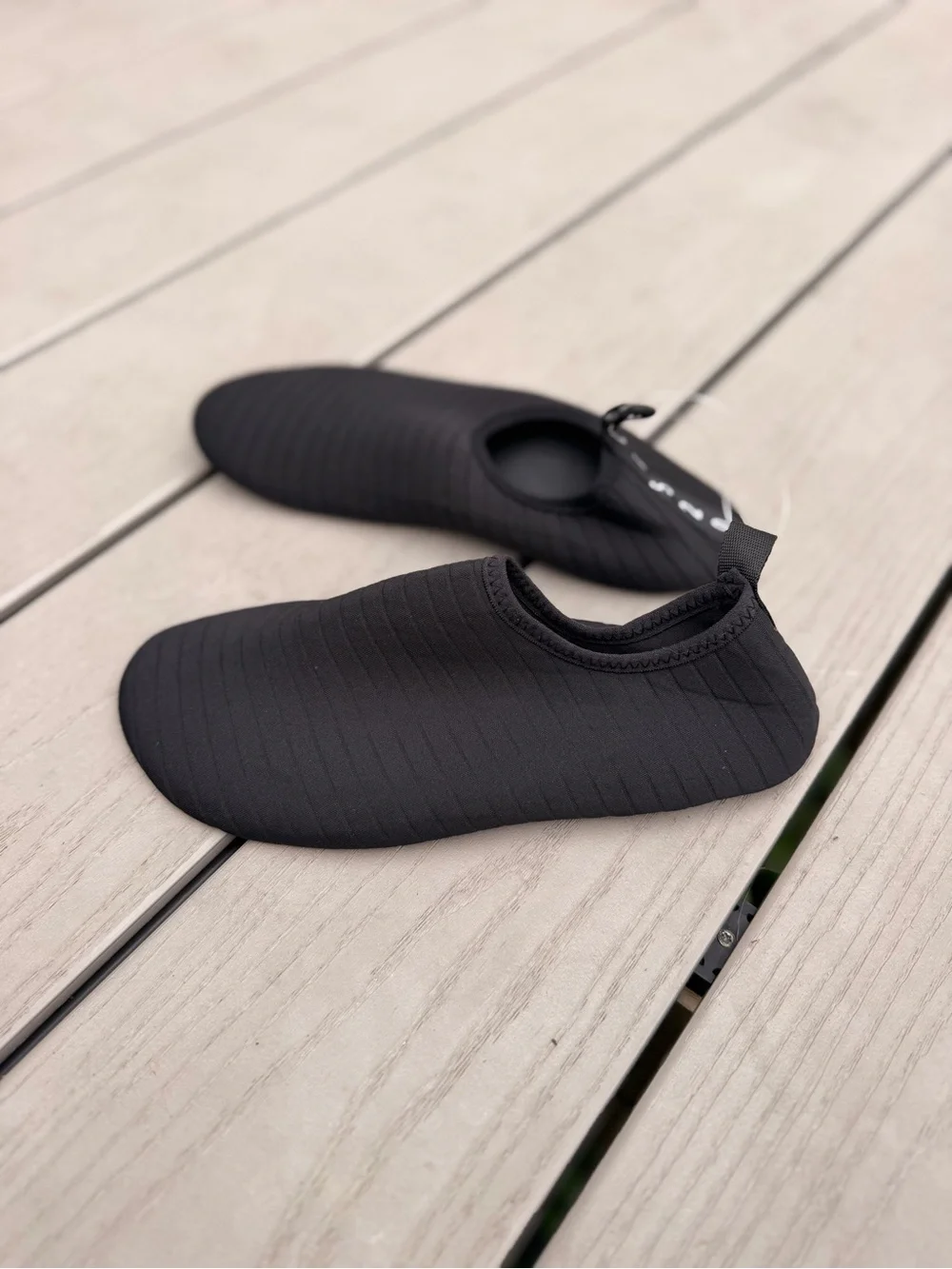 METOG Unisex Slip On Water Shoes Aqua Socks Black Size 40/41